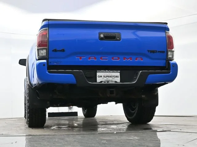 Used 2019 Voodoo Blue Toyota SR image 25