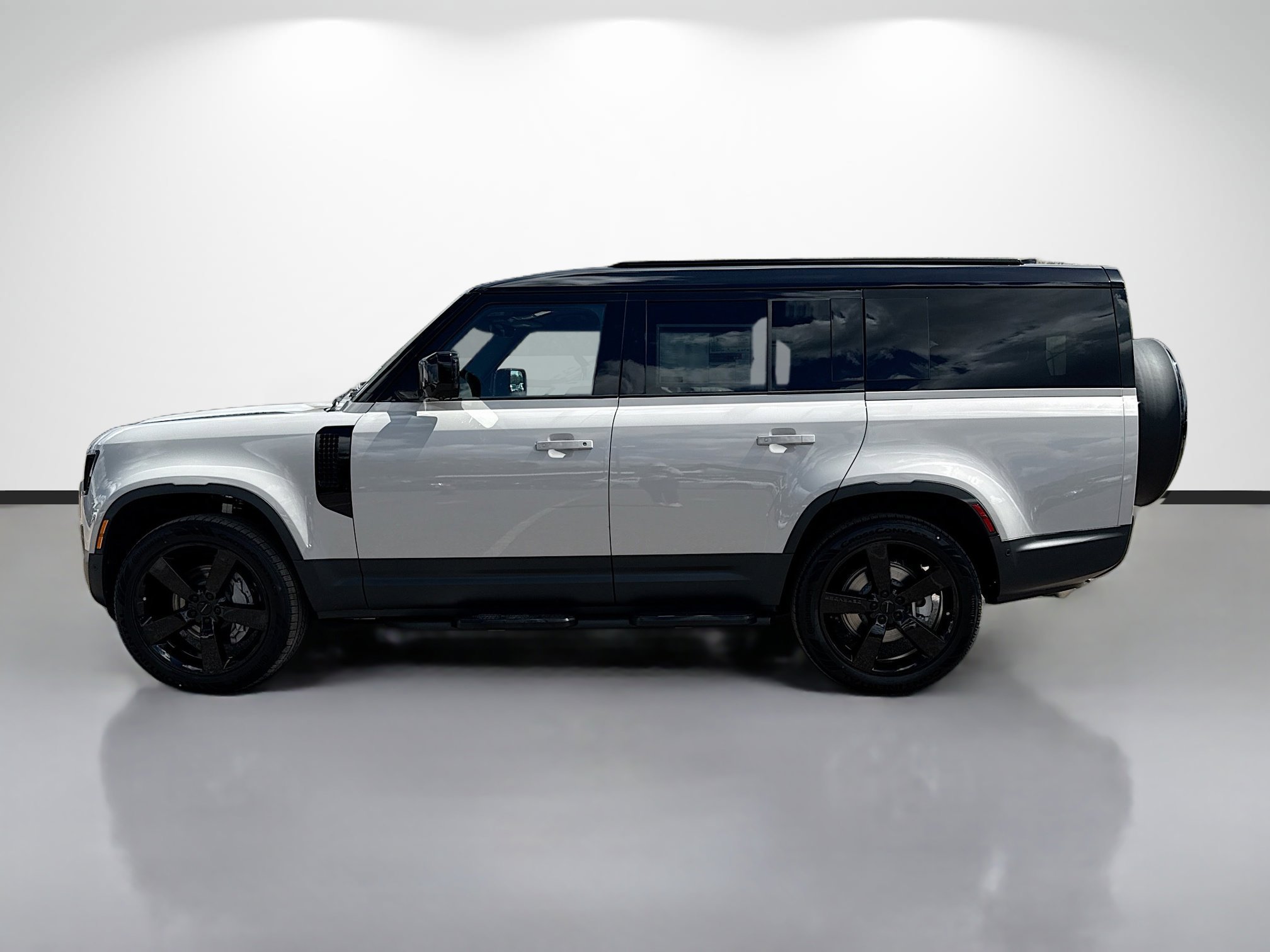 New 2026 Borasco Grey LAND ROVER S image 2