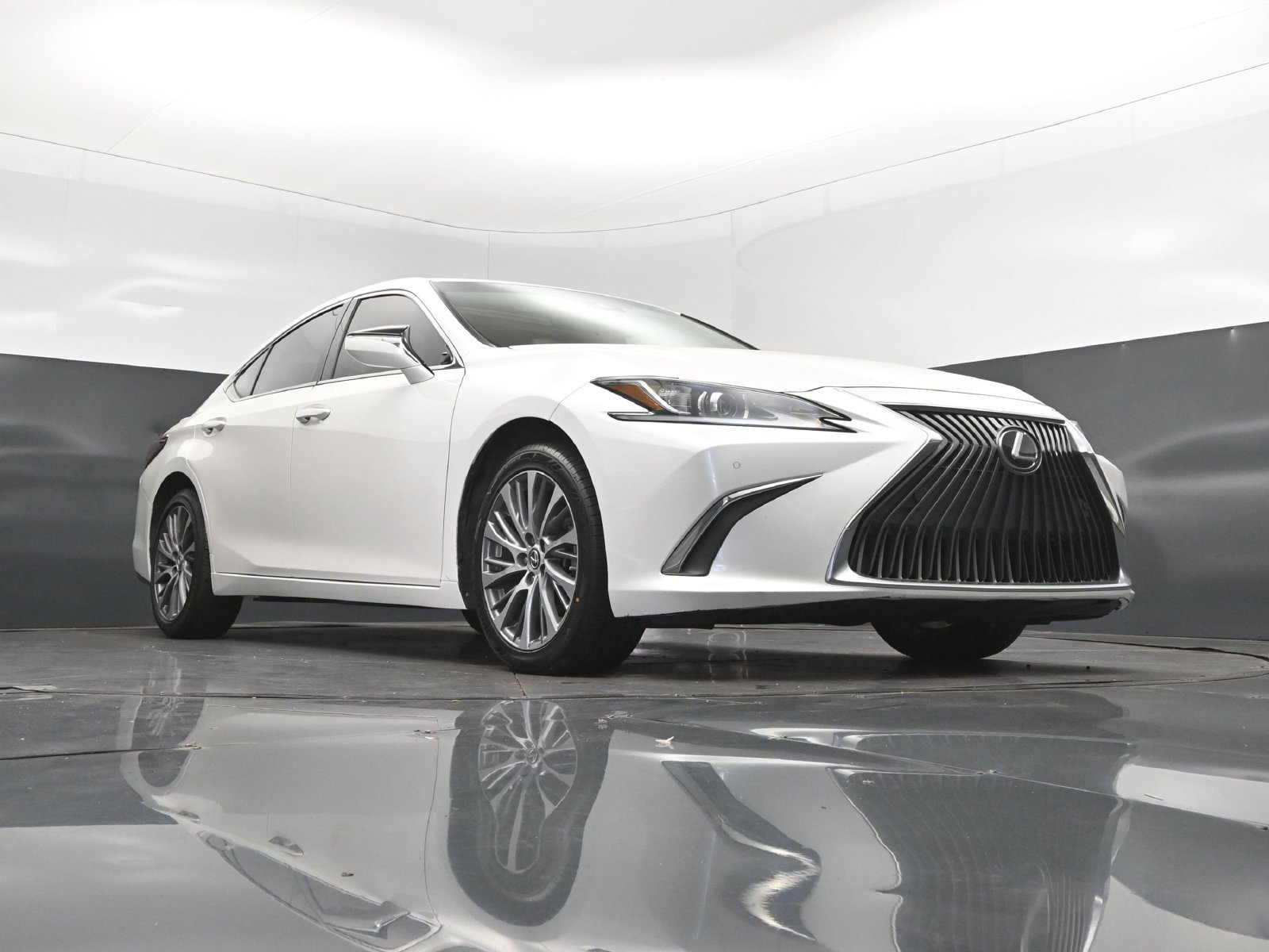 2021 Lexus ES 350 - Photo 44