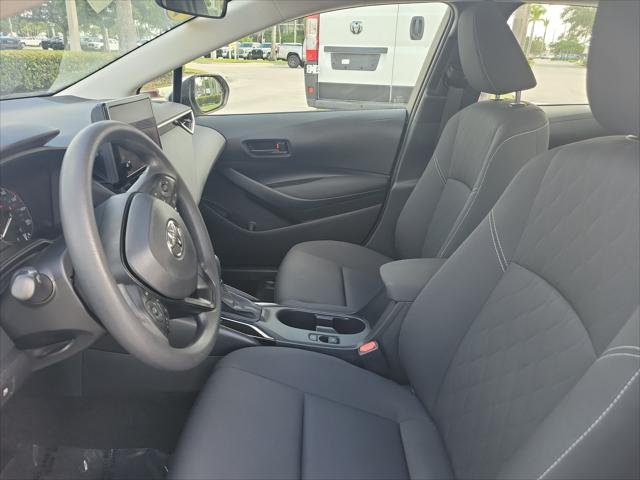 Certified Used 2024 CLASSIC SILVER METALLIC Toyota  image 22