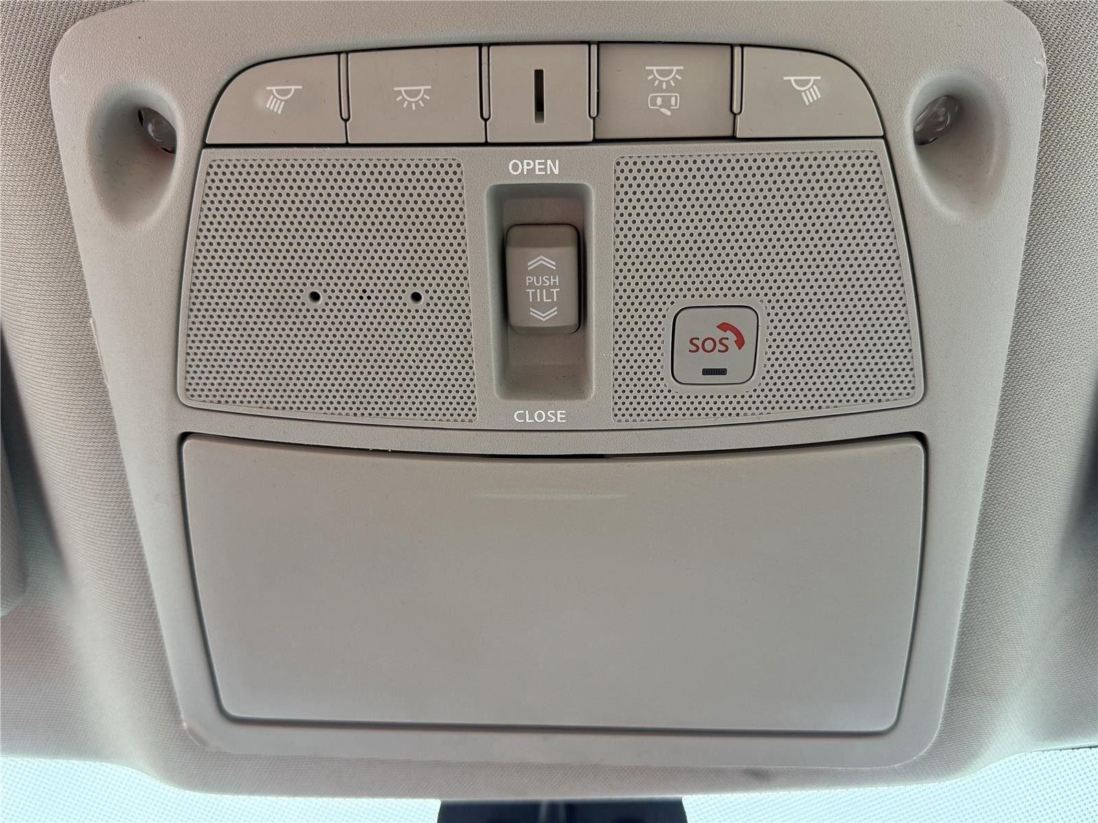 Used 2023 Pearl White Tricoat Nissan Platinum image 16