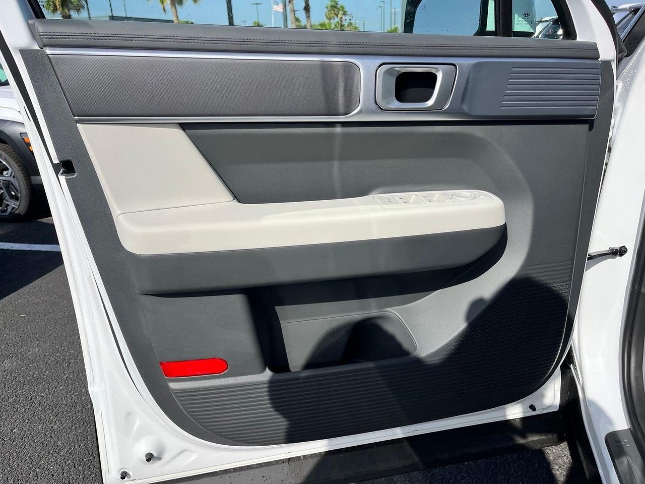 New 2027 White Hyundai SE image 16