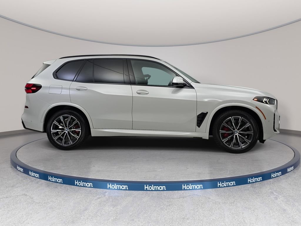 New 2026 Mineral White Metallic BMW xDrive50e image 4