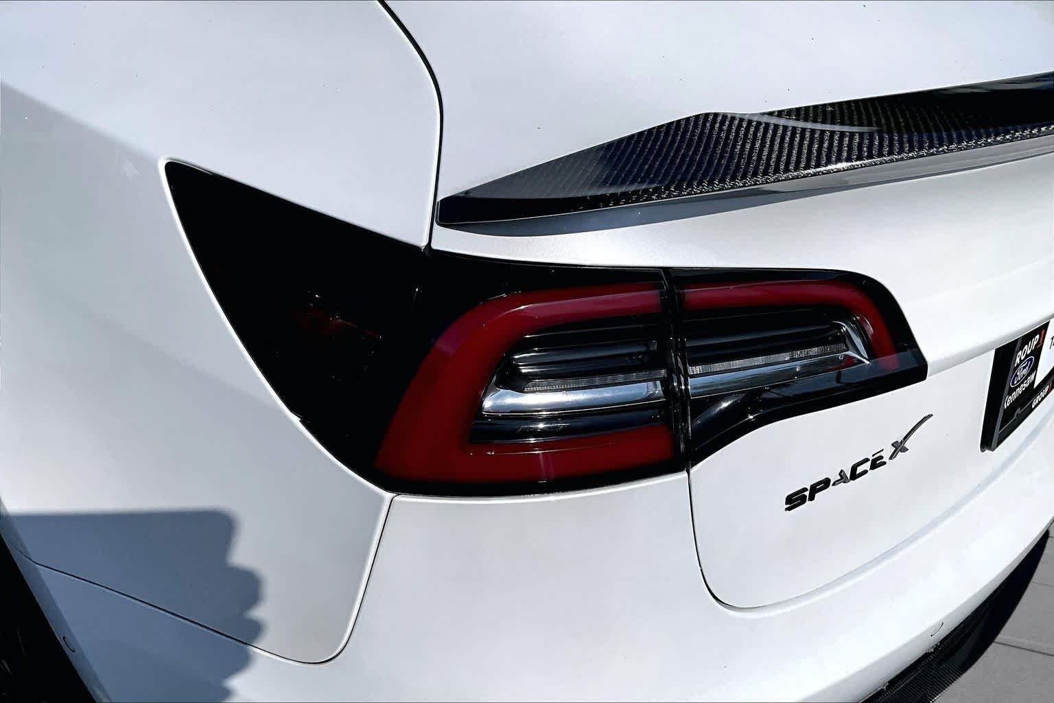 Used 2019 Pearl White Multi-Coat Tesla Standard Range Plus image 27