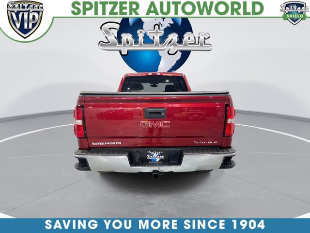 Used 2018 RED QUARTZ TINTCOAT GMC SLE image 9
