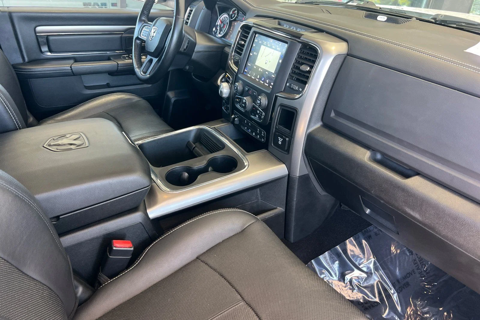 Used 2018 White Ram Sport image 12