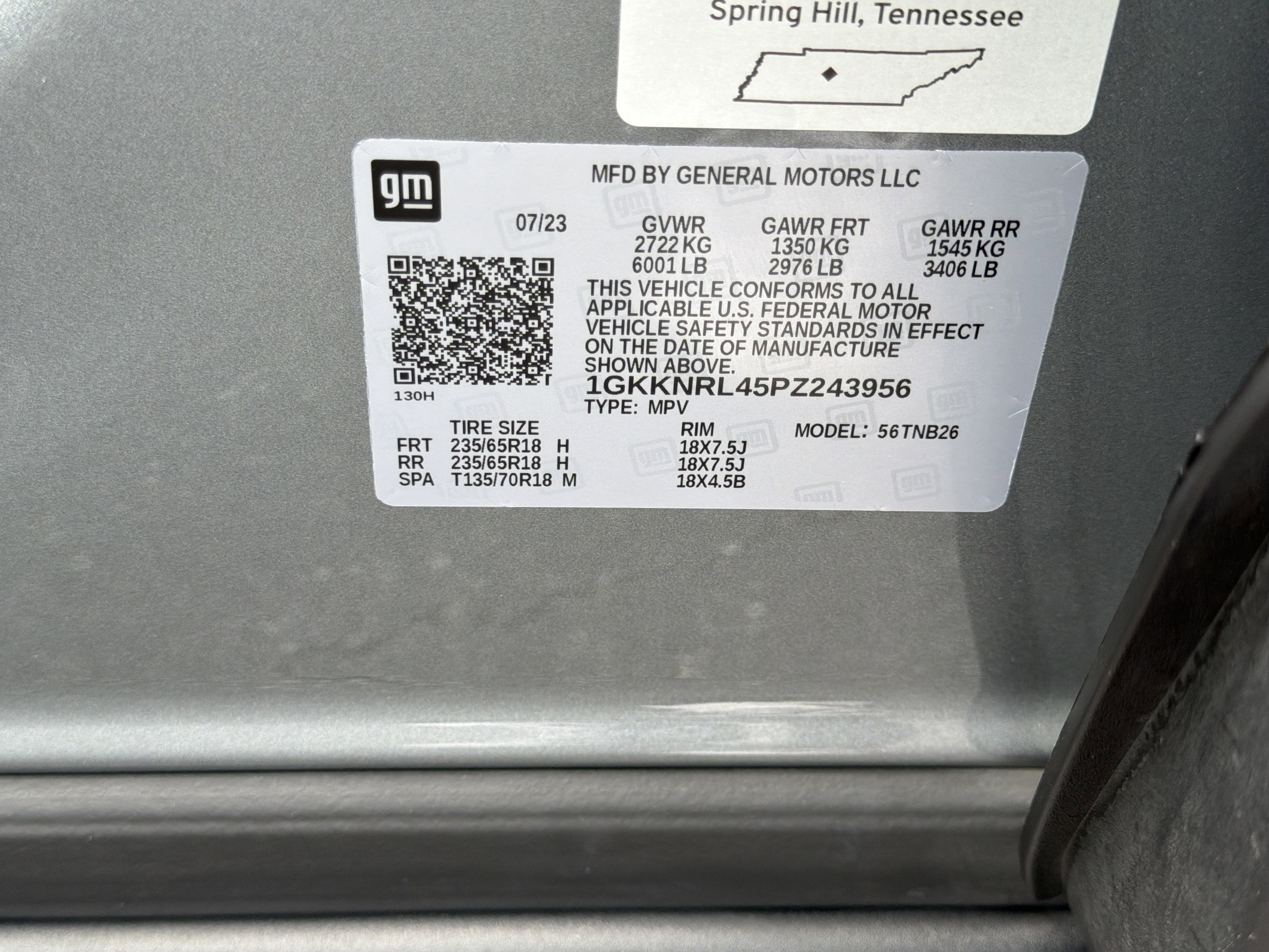 Used 2023 Sterling Metallic GMC SLE image 31
