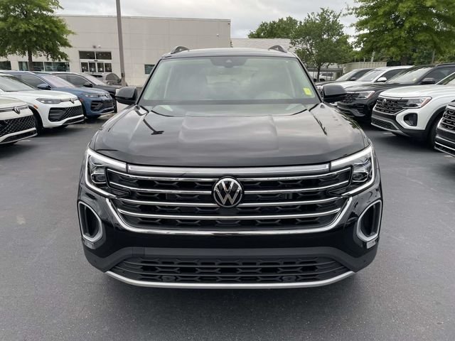 New 2026 Black Volkswagen 2.0T SE w/Technology image 2
