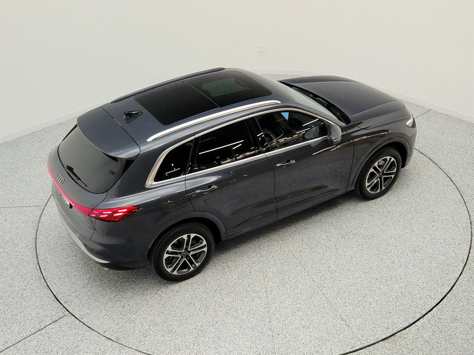 Used 2025 Tambora Gray Metallic Audi Premium Plus 2.0 TFSI quattro image 26