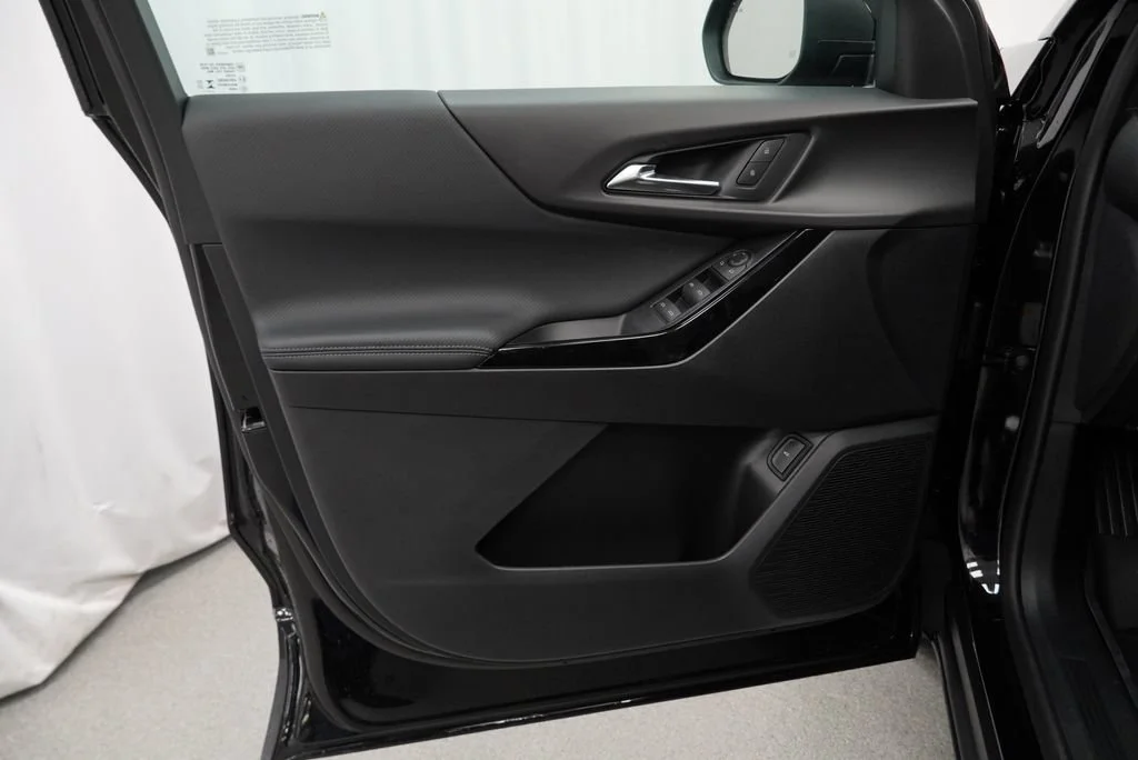 New 2027 Mosaic Black Metallic Chevrolet LT image 22