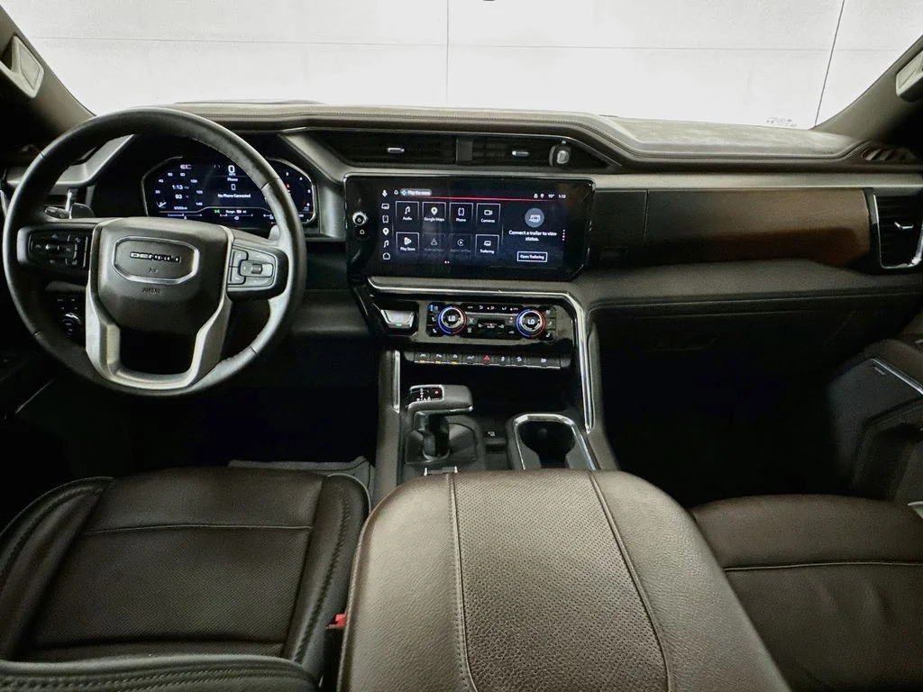 Used 2024 White GMC Denali image 27