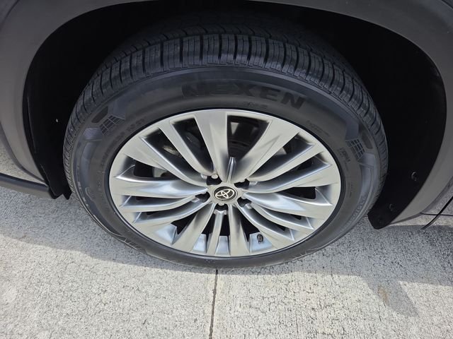 Used 2023 Blue Toyota Platinum image 10
