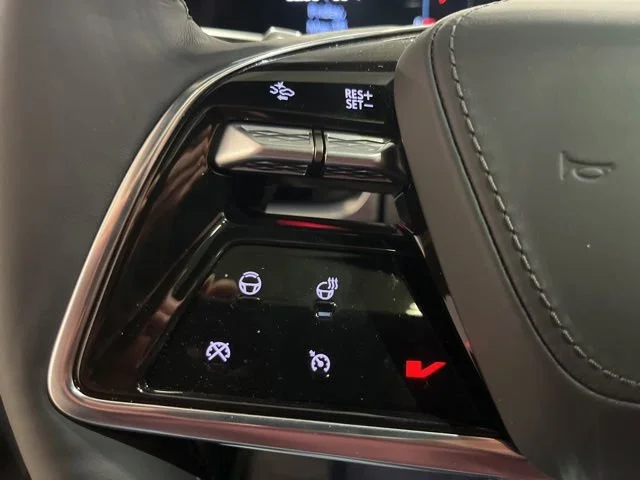 2026 Cadillac LYRIQ V Premium - Photo 11