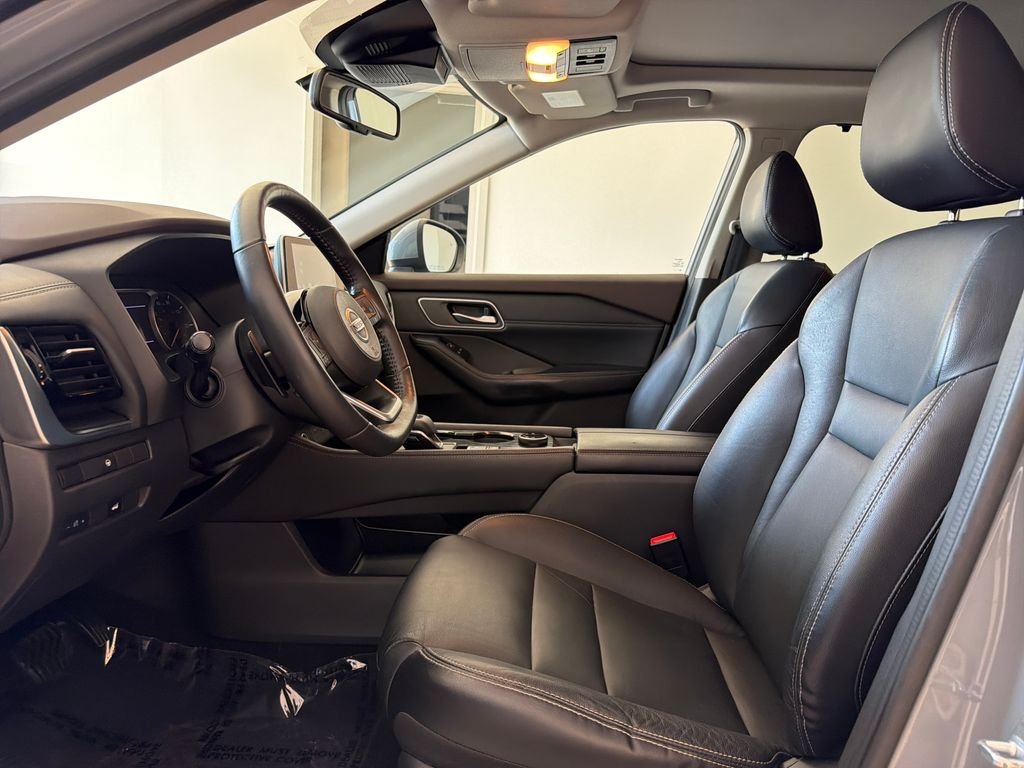 Used 2021 Boulder Gray Nissan SL image 13