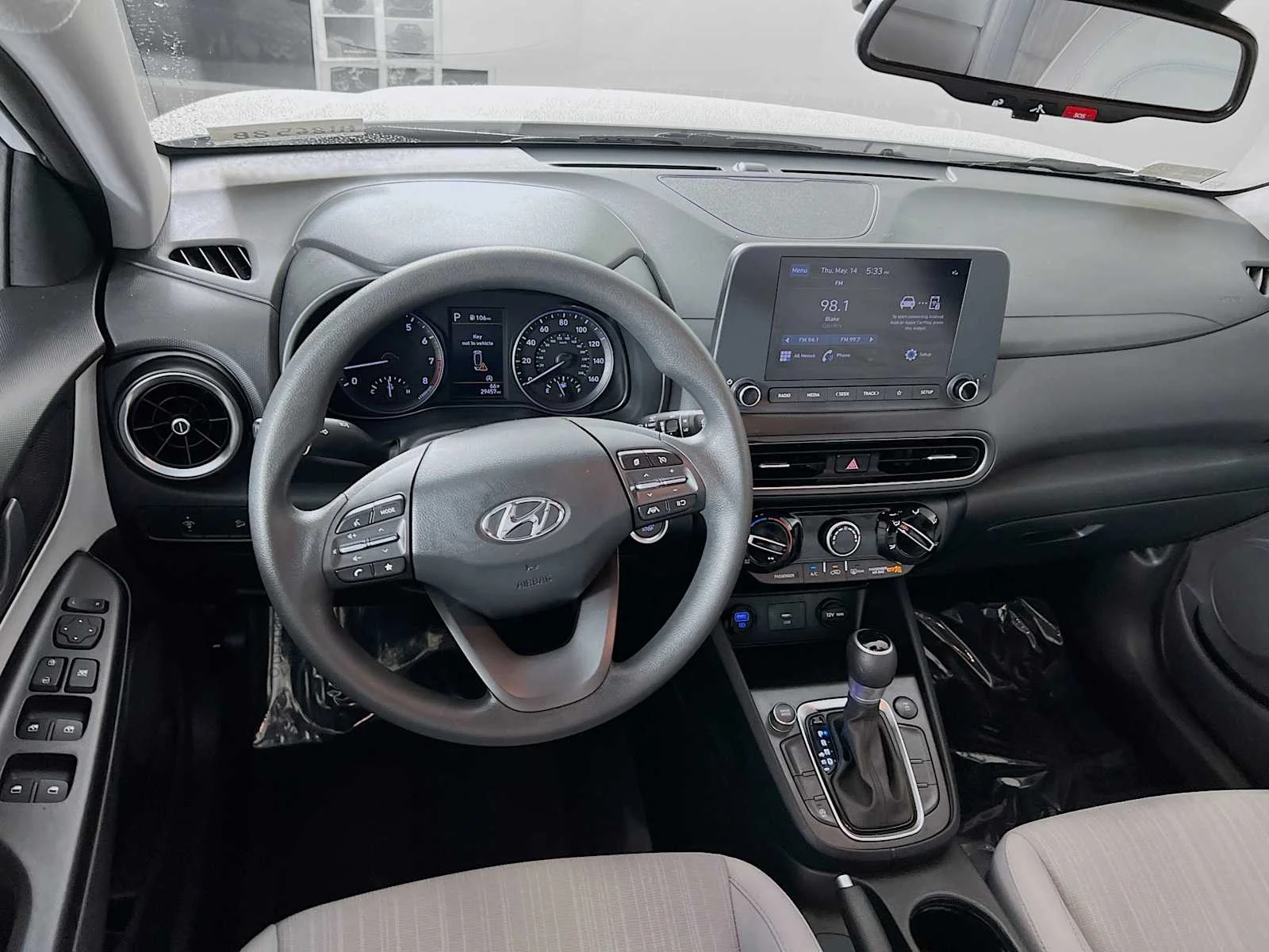 Used 2023 Lunar White Hyundai SEL image 21