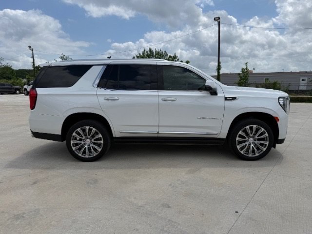 Used 2021 White Frost Tricoat GMC Denali image 6