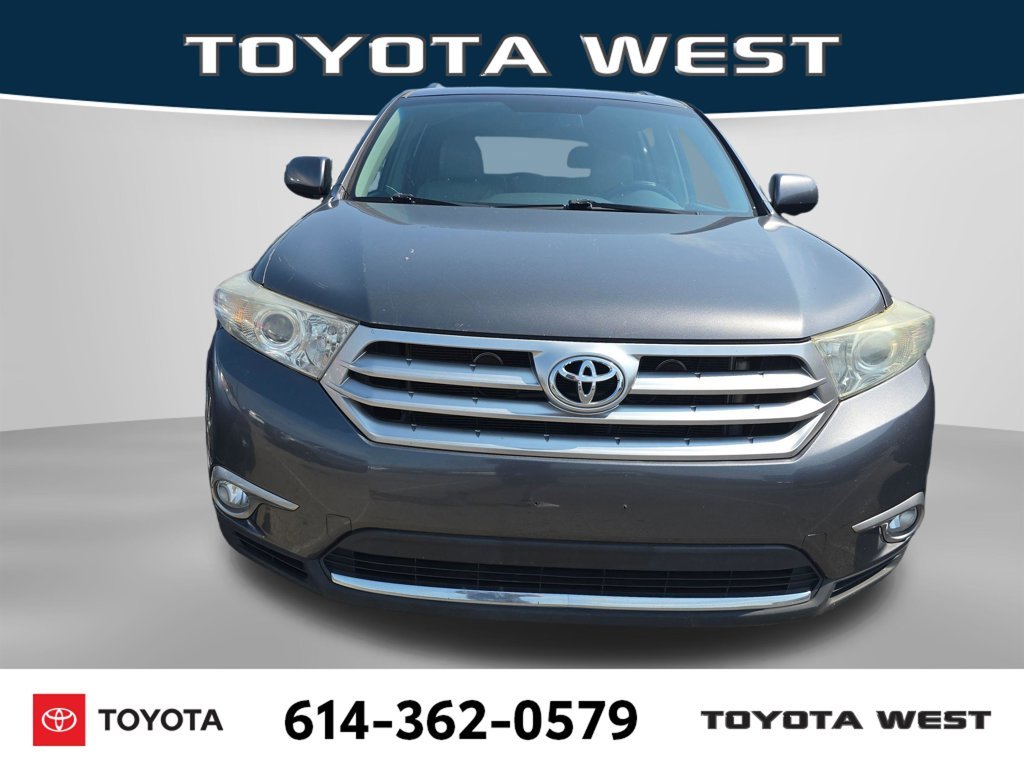 Used 2013 Gray Toyota SE image 2