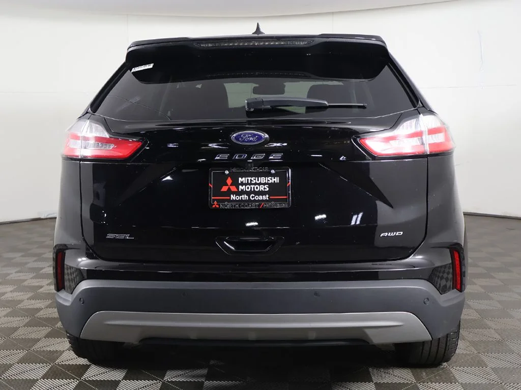 Used 2023 Black Ford SEL image 10