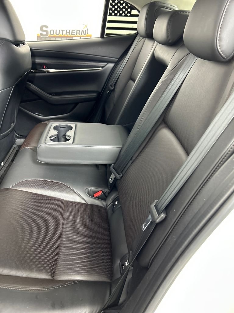 Used 2022 White Mazda Premium image 17