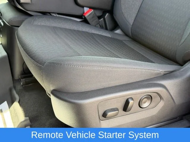 Used 2025 White Chevrolet Custom image 29