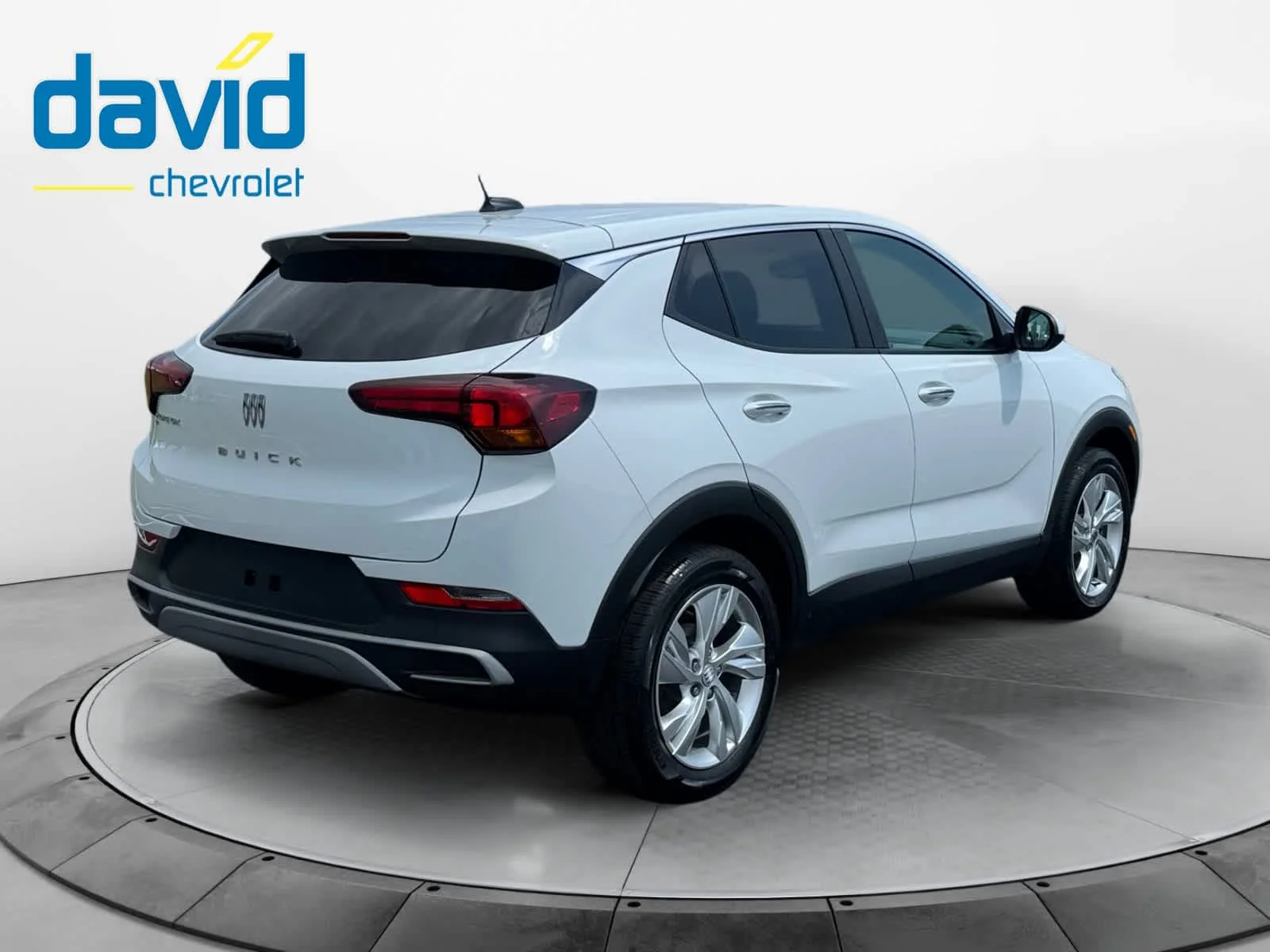 Used 2024 Summit White Buick Preferred image 5