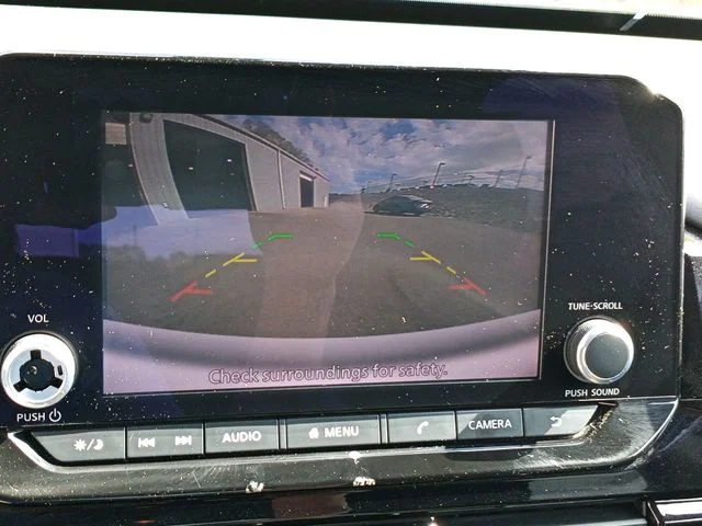 Used 2022 Gray Nissan SV image 21
