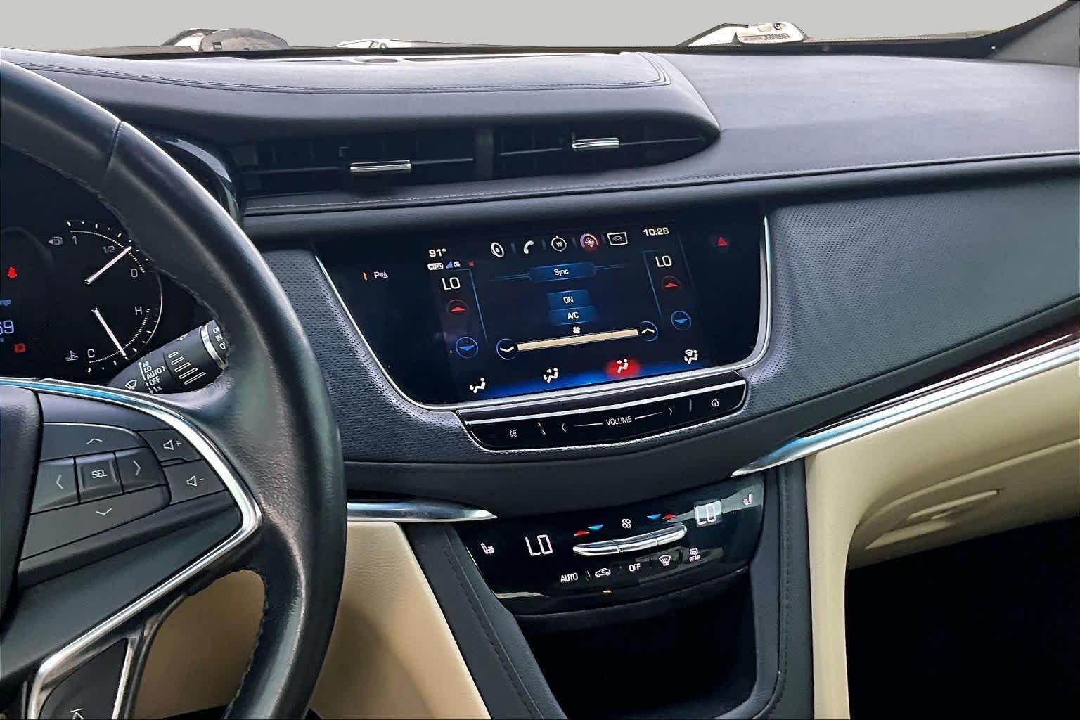 Pre-Owned 2019 Cadillac XT5 Luxury FWD