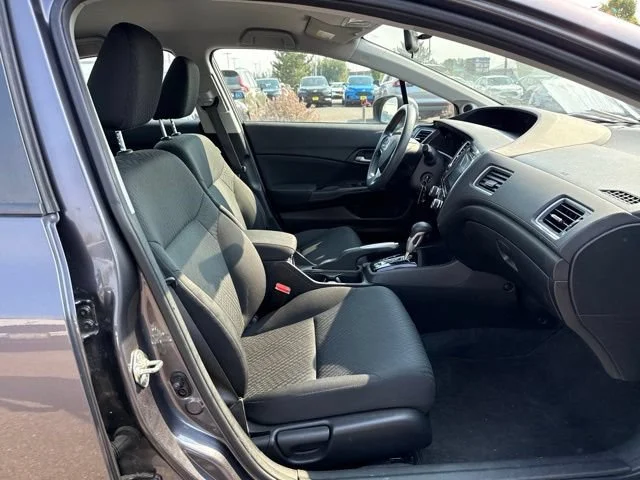 Used 2015 Modern Steel Metallic Honda SE image 10