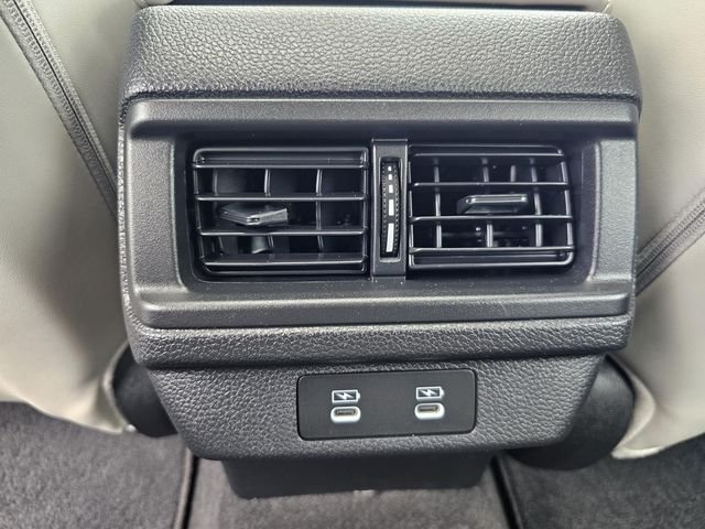 Used 2023 White Honda Touring image 16