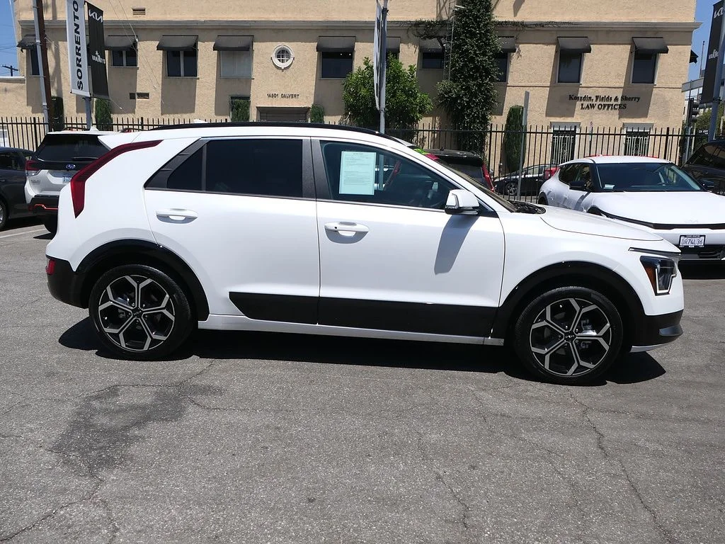 Used 2024 White Kia EX Touring image 2