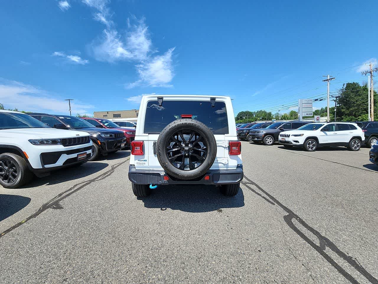Used 2024 Bright White Clearcoat Jeep Sahara image 7