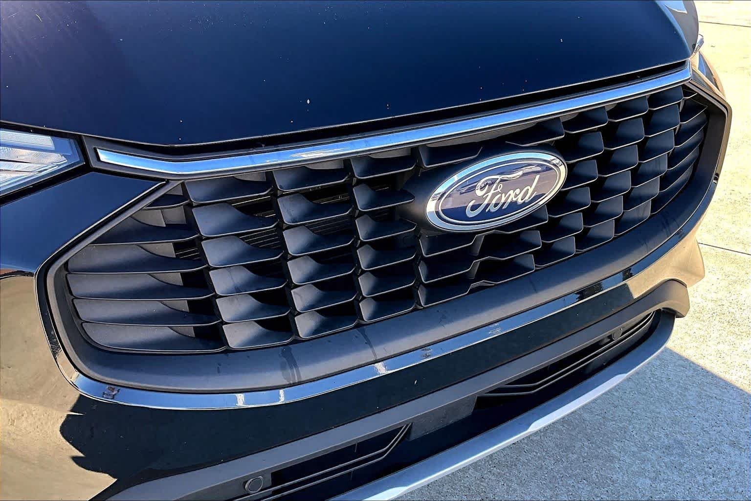 Used 2025 Agate Black Ford Active image 51