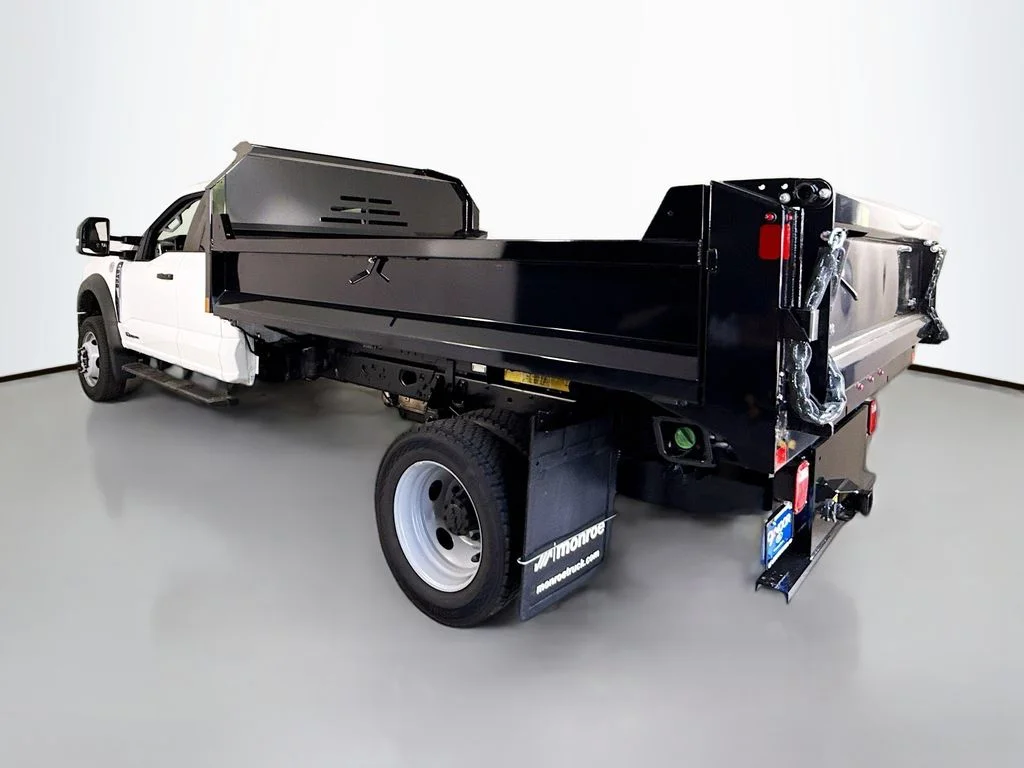 New 2025 Oxford White Ford F-450® XL image 5