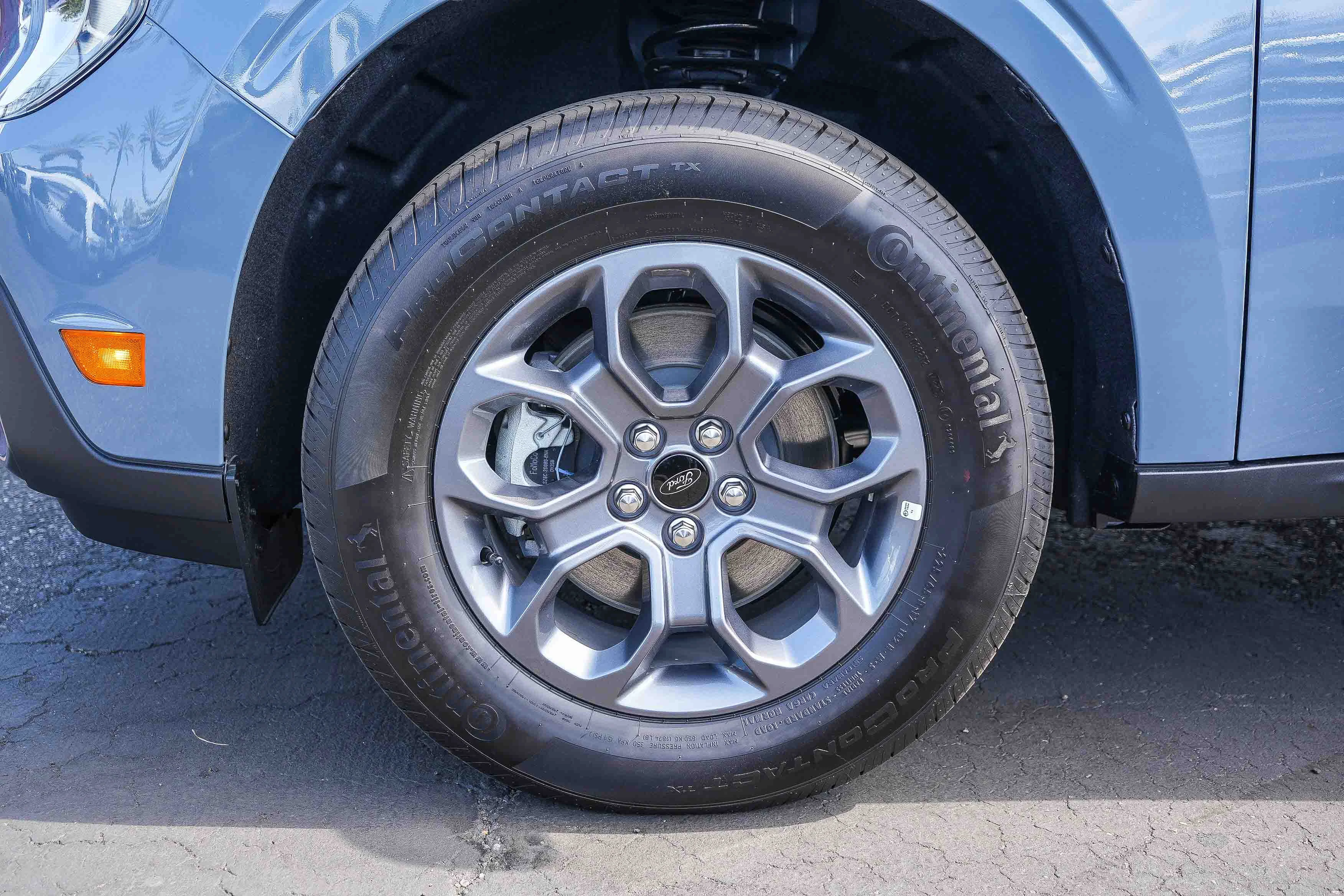 New 2026 Azure Gray Metallic Ford XLT image 11