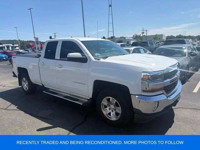 Used 2017 White Chevrolet LT image 1
