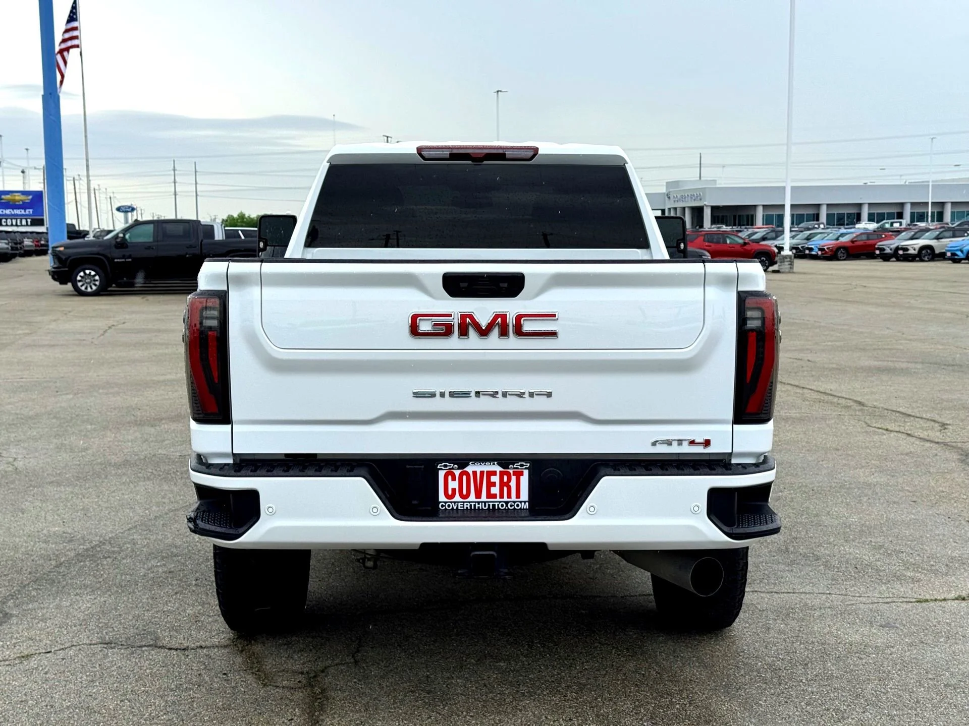 Used 2025 Summit White GMC AT4 image 8