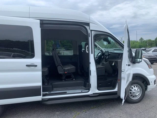 New 2026 White Ford Passenger Van XLT image 14