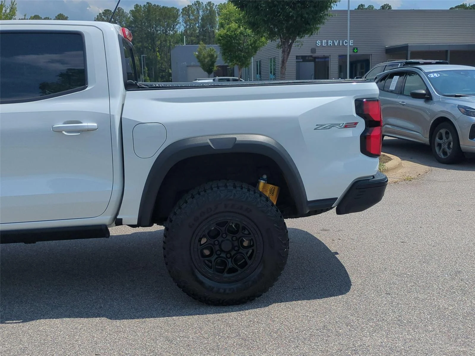 Used 2024 Summit White Chevrolet 4WD ZR2 image 11