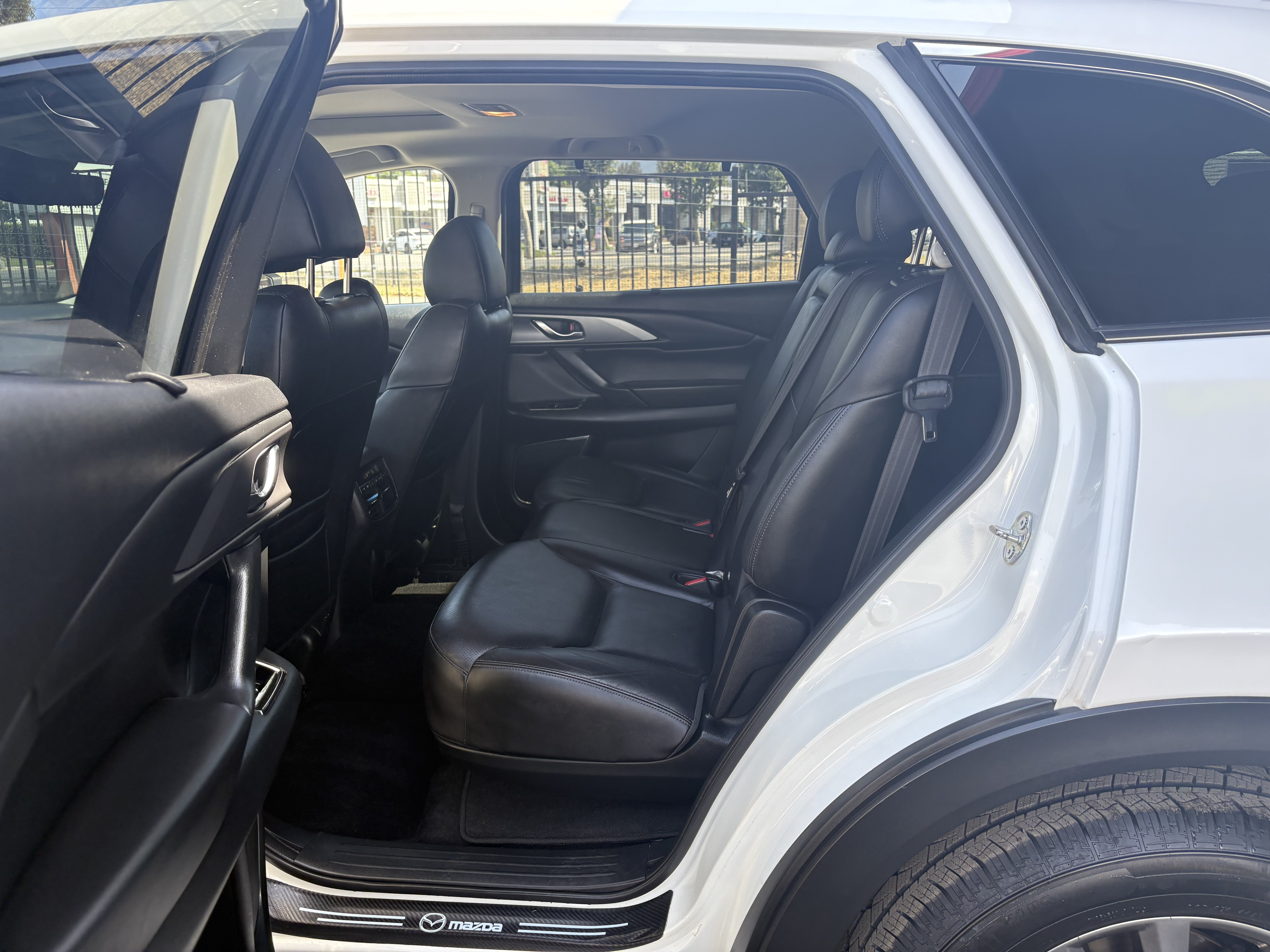 Used 2019 Snowflake White Pearl Mica Mazda Touring image 11