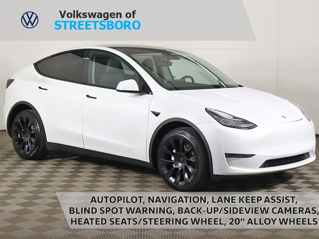 2023 Tesla Model Y Long Range Dual Motor All-Wheel Drive's photo