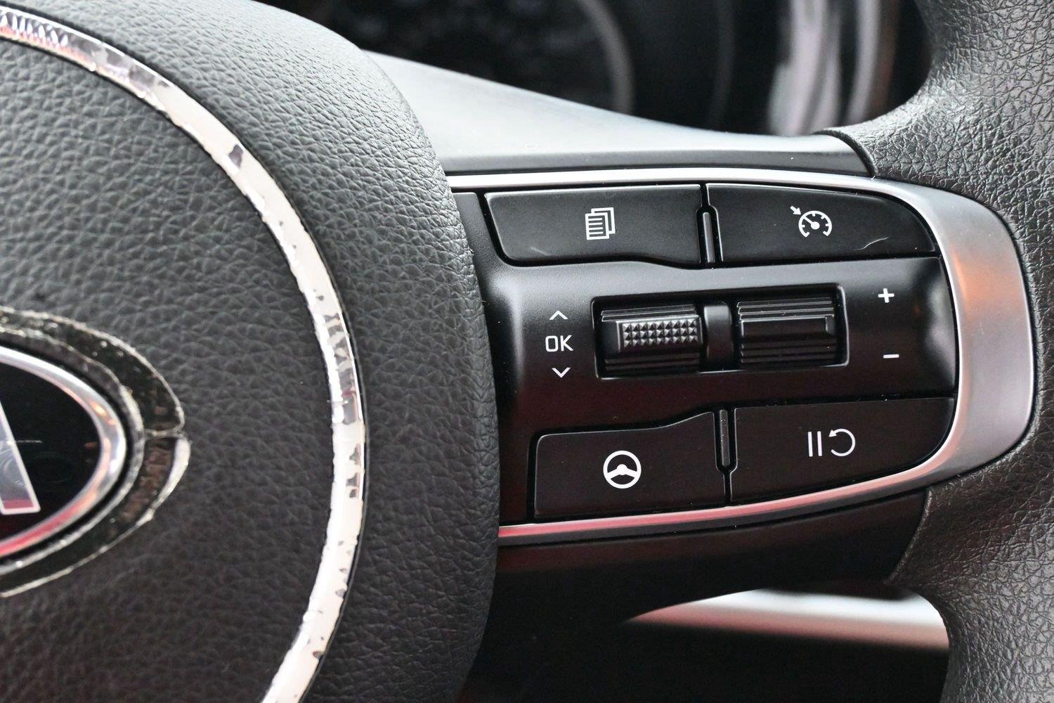 Used 2021 Ebony Black Kia LXS image 17