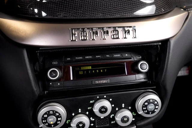 Used 2010 Nero Ferrari  image 46