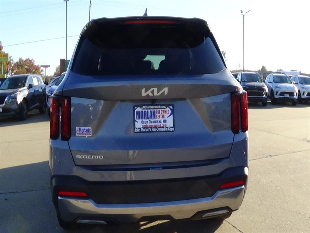 Certified Used 2024 Everlasting Silver (erg) Kia S image 7