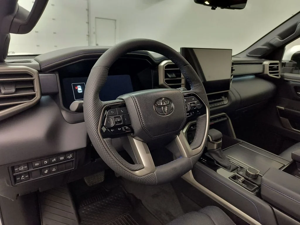 Used 2026 Wind Chill Pearl Toyota Platinum image 4