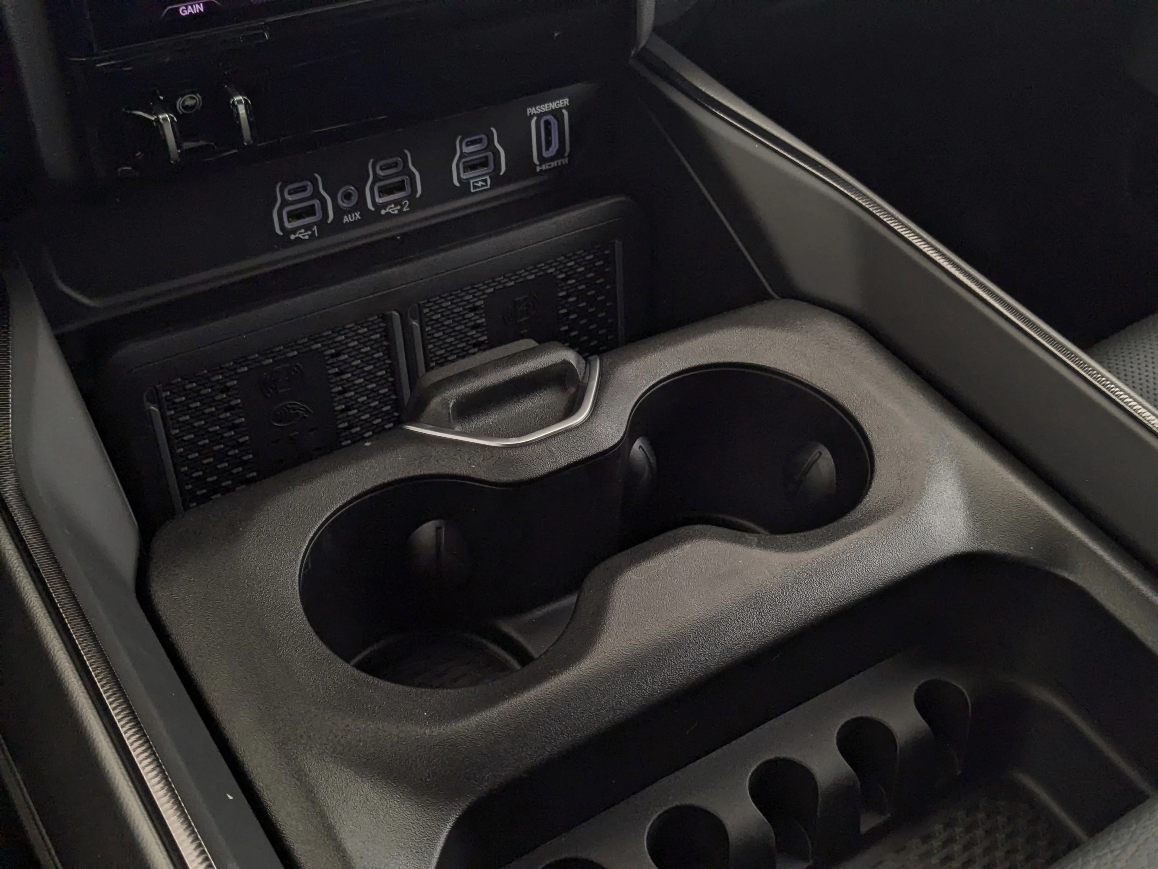 New 2026 Grey RAM Sport - - Night Edition - Sport Lvl 1 Grp - 5.7L HEMI V8 eTorque - Pano Sunroof & More image 21