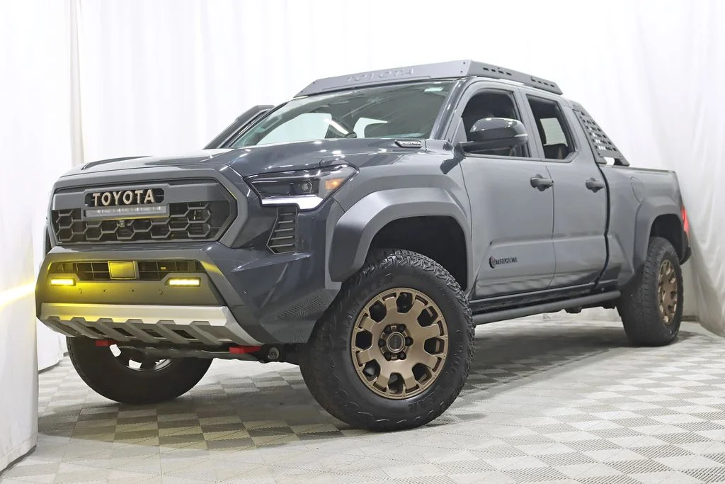 2025 Toyota Tacoma Hybrid Trailhunter