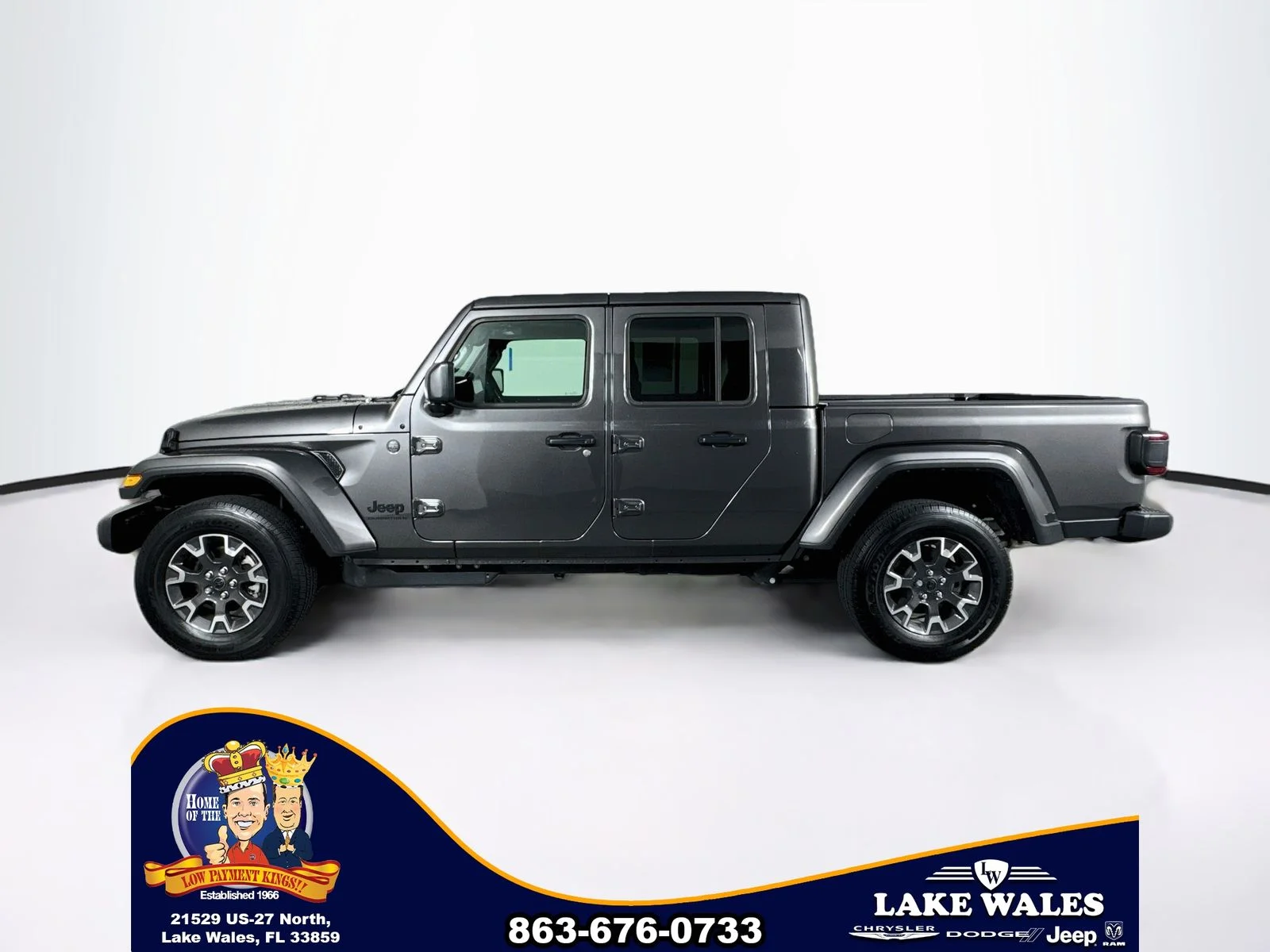 New 2026 Granite Crystal Metallic Clearcoat Jeep  image 4