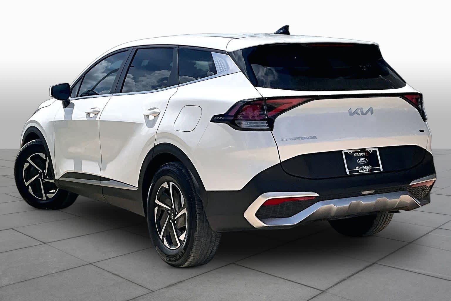 Pre-Owned 2023 Kia Sportage Hybrid LX