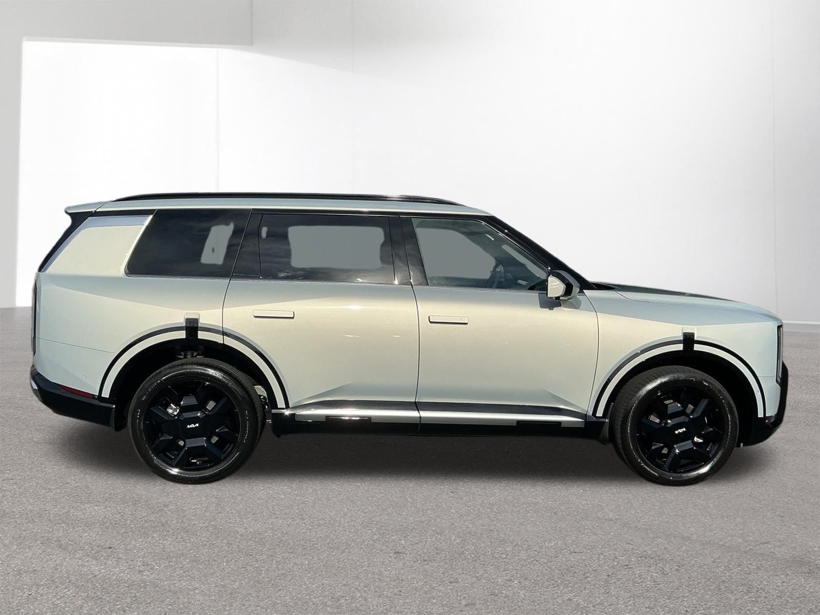 New 2027 Ivory Silver Kia SX-PRESTIGE image 2