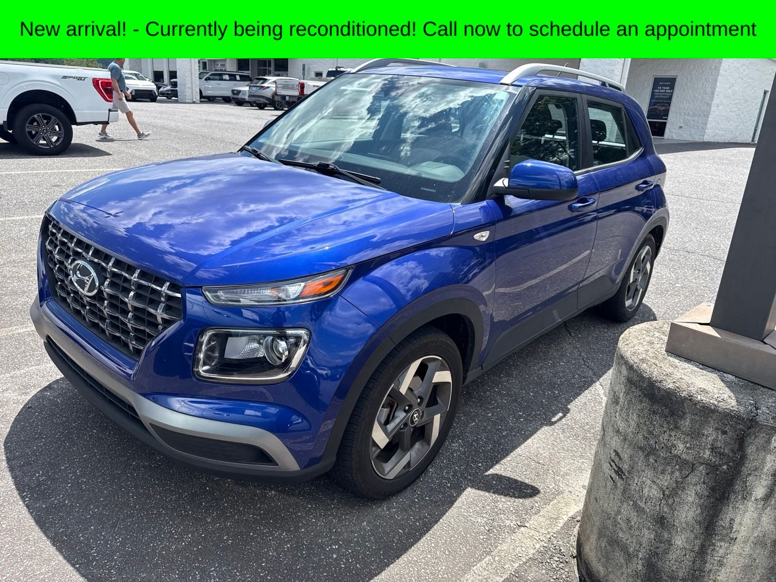 2023 Hyundai Venue SEL IVT's photo